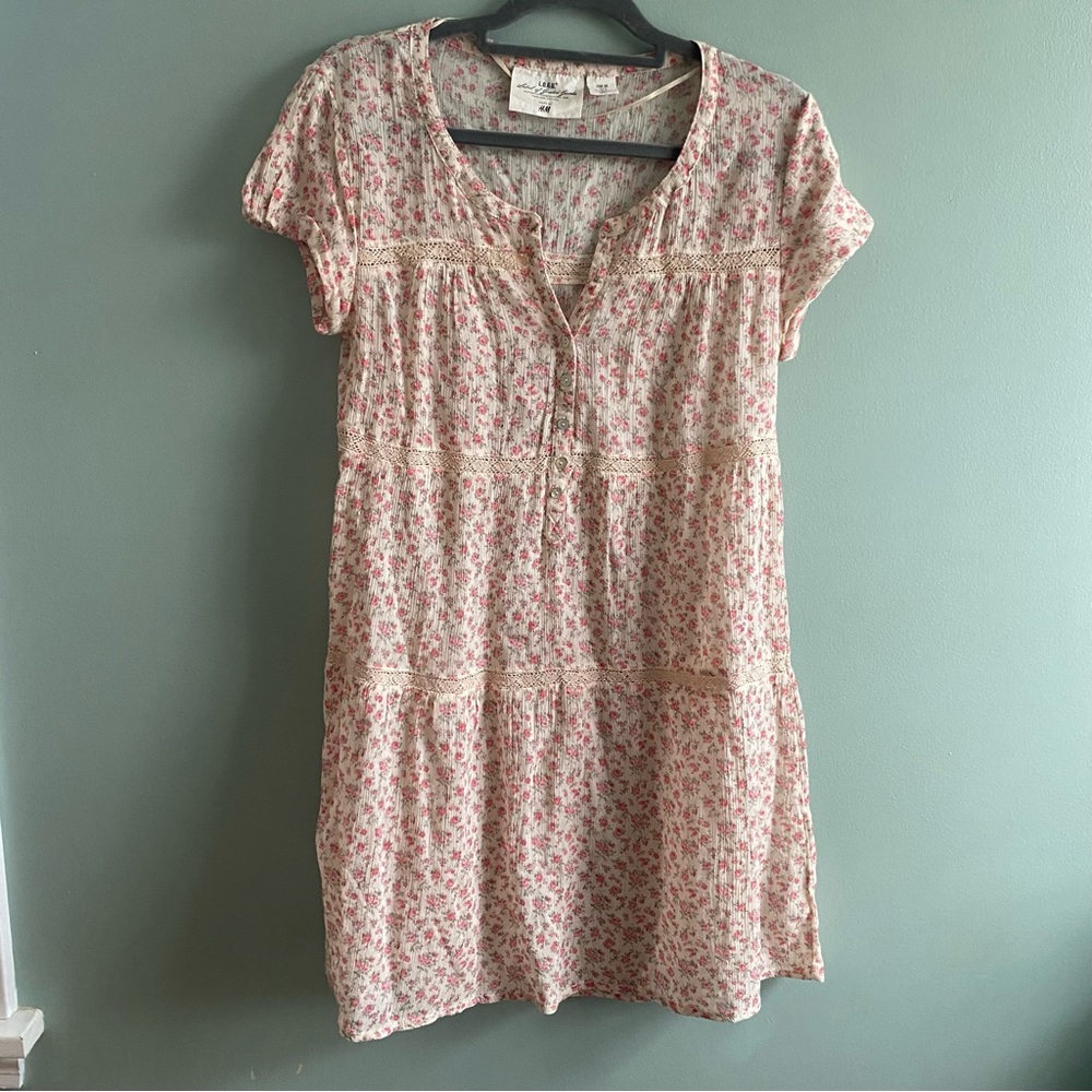 L.O.G.G H&M Floral Pink Short Sleeve Mini Dress with crochet lace tiers